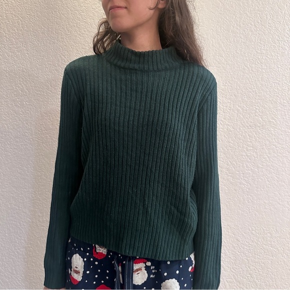 H&M Divided Green Ribbed Knit Long Sleeve Sweater, Size Medium Trendy & Cozy - Picture 10 of 11